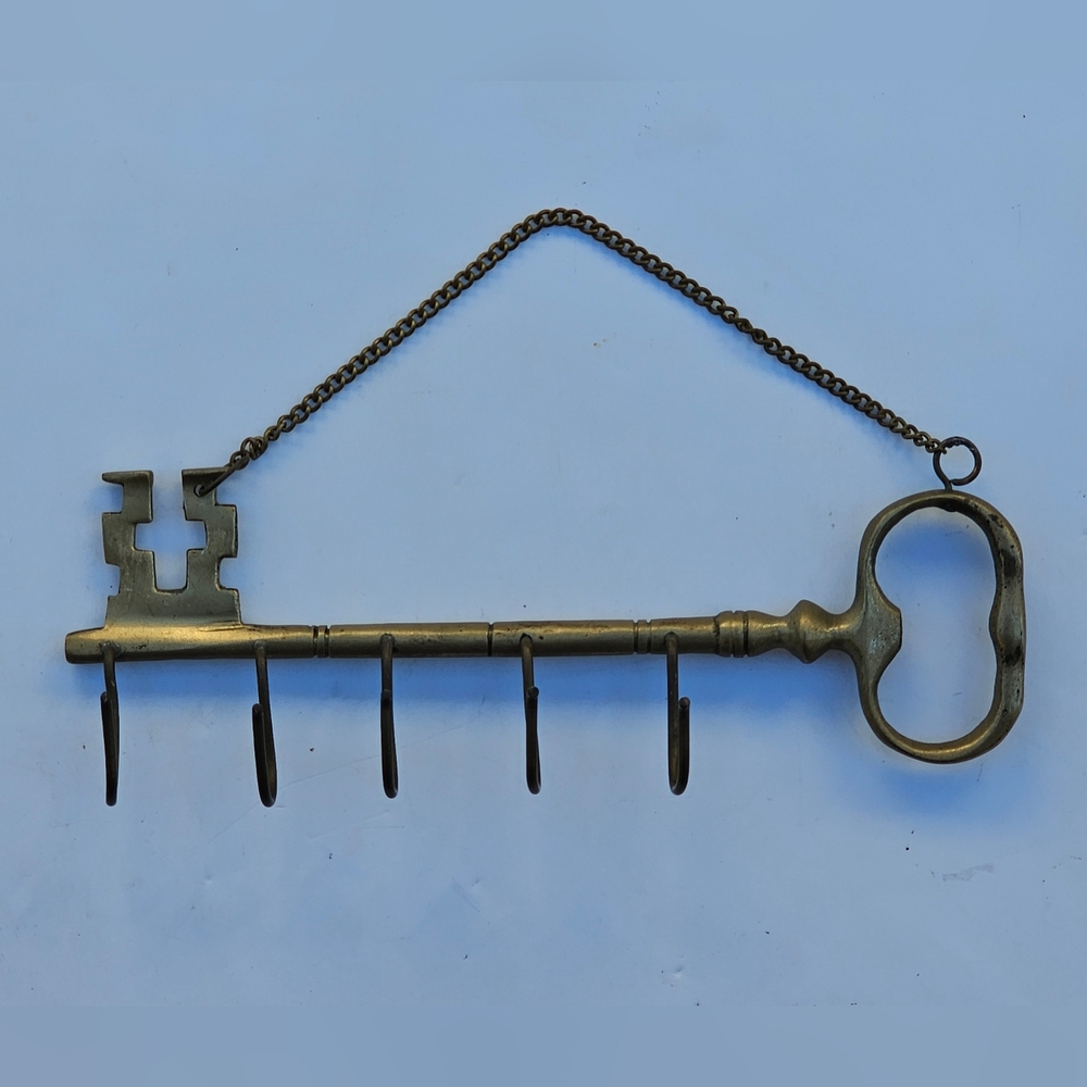 Vintage Brass Skeleton Key Hanger with 4 Hooks & Chain Hanger